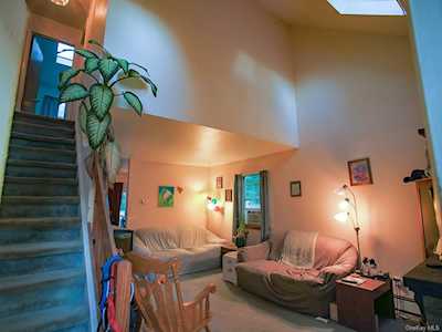 75 Fairfax Ave Middletown, NY 10940