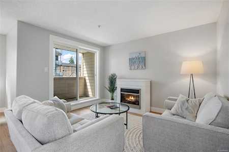 2829 Peatt Rd #205 Langford, BC V9B 3V5