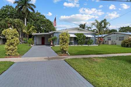 236 Greenbrier Drive Palm Springs, FL 33461