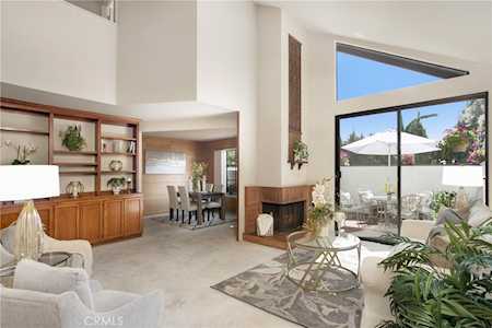 2754 Longwood Ct Costa Mesa, CA 92626