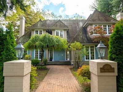 2856 W 44th Avenue Vancouver, BC V6N 3K2