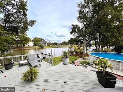 135 Breakwater Ct Joppa, MD 21085