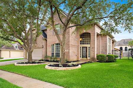 8726 Rippling Water Drive Sugar Land, TX 77479