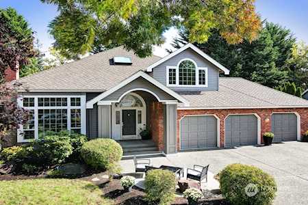 2128 221st Place NE Sammamish, WA 98074