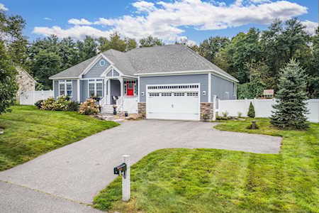 7 Van Etten Dr Greenland, NH 03840
