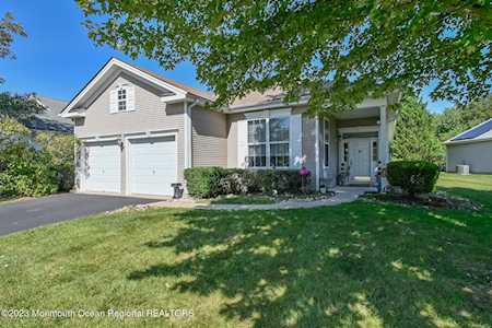 25 Jonahs Pond Ln Barnegat, NJ 08005