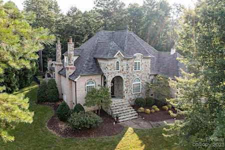6190 Fox Chase Dr Davidson, NC 28036