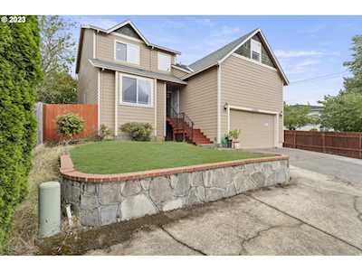 13988 SE 141st AVE Clackamas, OR 97015