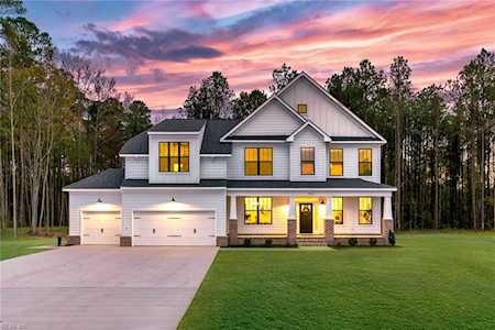 125 Hessian Loop Chesapeake, VA 23322