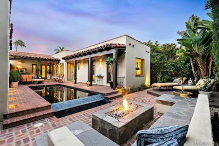 4031 N Hempstead Circle San Diego, CA 92116