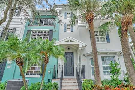 336 W Mallory Circle Delray Beach, FL 33483