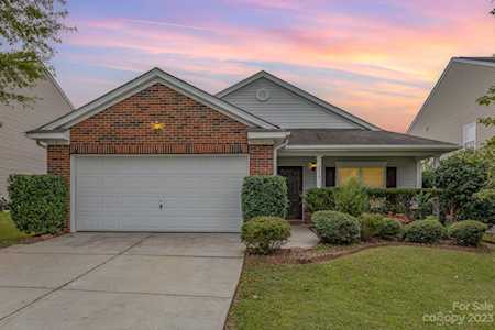4723 Mortonhall Rd Charlotte, NC 28215
