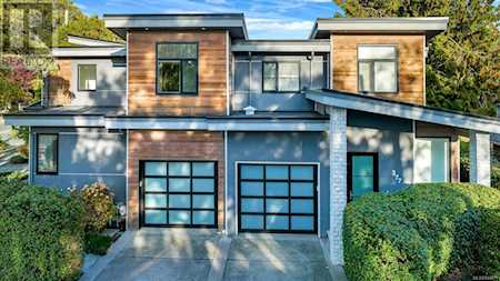 379 Richmond Avenue Victoria, BC V8S3Y2