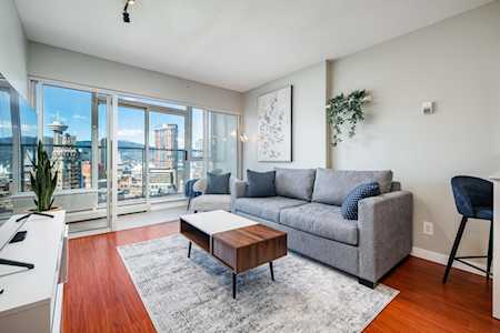 58 Keefer Place #2605 Vancouver, BC V6B 0B8