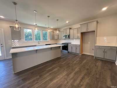 1437 Addison Lake Street #134 Fuquay Varina, NC 27526
