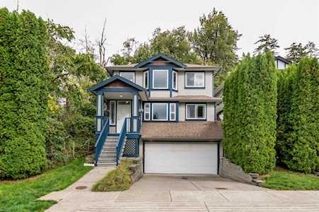 24101 102B Avenue Maple Ridge, BC V2W 2B4