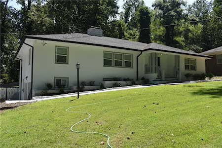 2530 Headland Drive East Point, GA 30344
