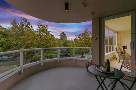 995 Roche Point Drive #306 North Vancouver, BC V7H 2X4