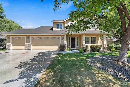196 E Anton St Meridian, ID 83646-4805