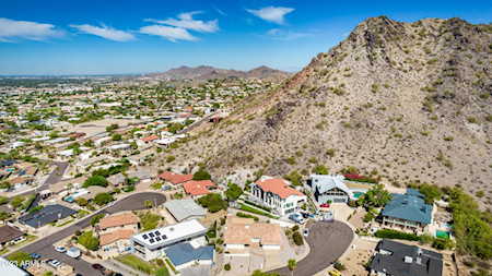 2440 E Lincoln Circle Phoenix, AZ 85016
