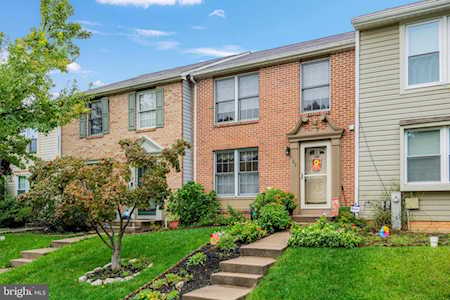 422 Woodhill Dr Owings Mills, MD 21117