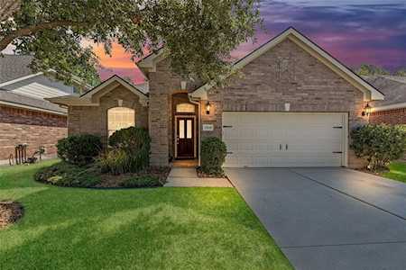 25618 Saddlebrook Village Dr Tomball, TX 77375