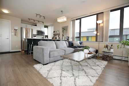 2689 Kingsway #516 Vancouver, BC V5R 0C3