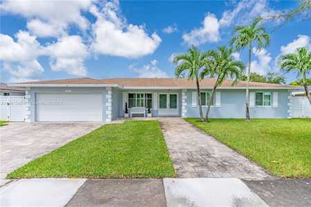 8105 SW 206th Ter Cutler Bay, FL 33189