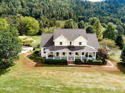 233 Shephards Chapel Rd Rogersville, TN 37857