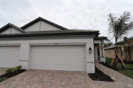17974 Cherished LOOP Bradenton, FL 34211