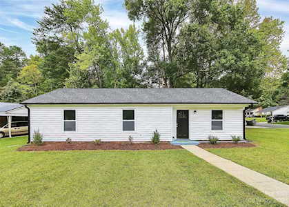 5400 Two Moons Dr Charlotte, NC 28212