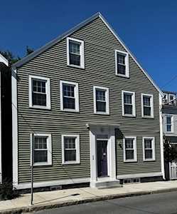 26 Essex St #3 Salem, MA 01970