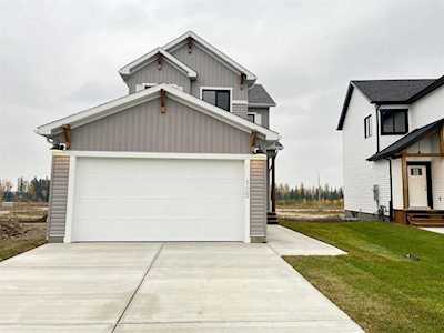 105 Hodgins Ave Fort McMurray, AB T0P 1