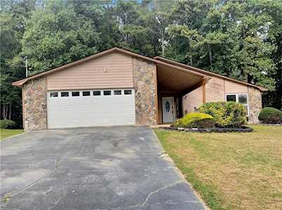 6745 Smoke Ridge Drive Atlanta, GA 30349