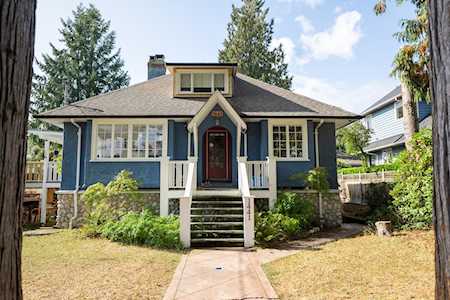 1441 24th Street West Vancouver, BC V7V 4H4