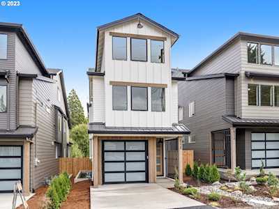 8228 SW 46th AVE Portland, OR 97219