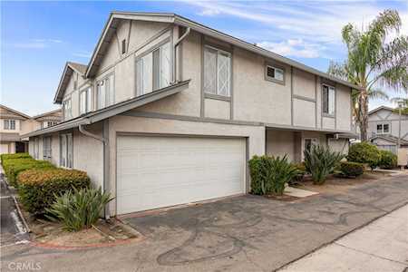 2819 Unicornio St Carlsbad, CA 92009