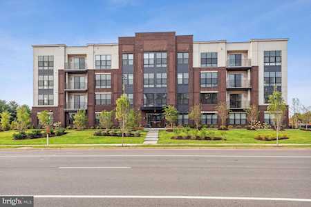 43820 Trackside Terrace #202 Ashburn, VA 20147