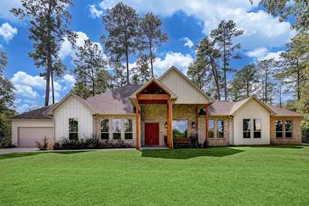 25211 Melanie Pointe Tomball, TX 77375
