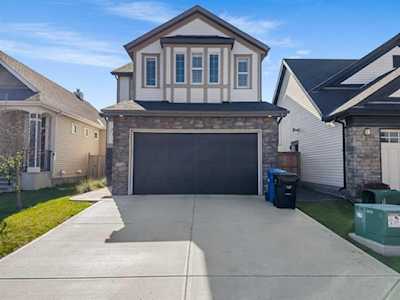 21 SE Copperpond Ln Calgary, AB T2Z 5A8
