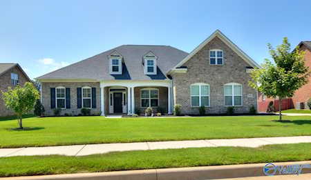144 Sougahatchee Drive New Market, AL 35761