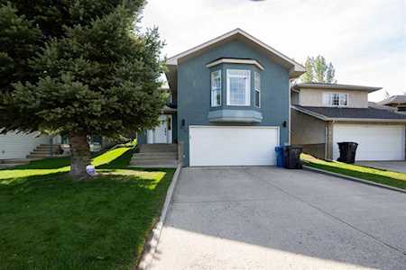 679 W Heritage Blvd Lethbridge, AB T1K 7E6