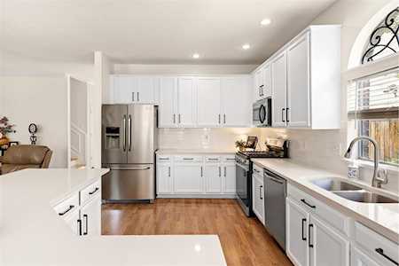 5202 Scottline Dr Pasadena, TX 77505