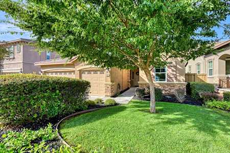 805 E Hilldebrand Circle Folsom, CA 95630