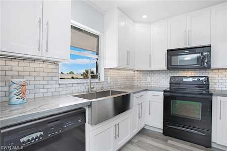 5499 Rattlesnake Hammock Rd #A-304 Naples, FL 34113