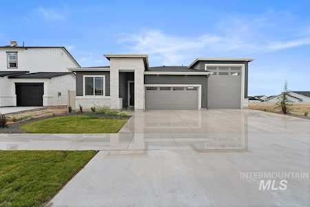 11197 W Soaring Hawk Street Star, ID 83669