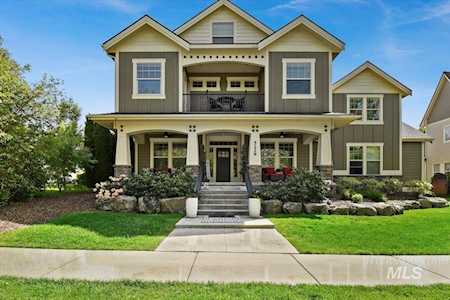 5229 W Hidden Springs Dr Boise, ID 83714
