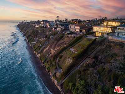 1230 Neptune Ave Encinitas, CA 92024