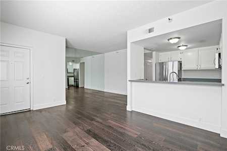 730 W 4th St #318 Long Beach, CA 90802