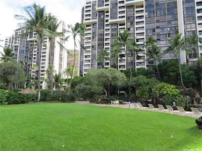 501 Hahaione Street #1/17H Honolulu, HI 96825